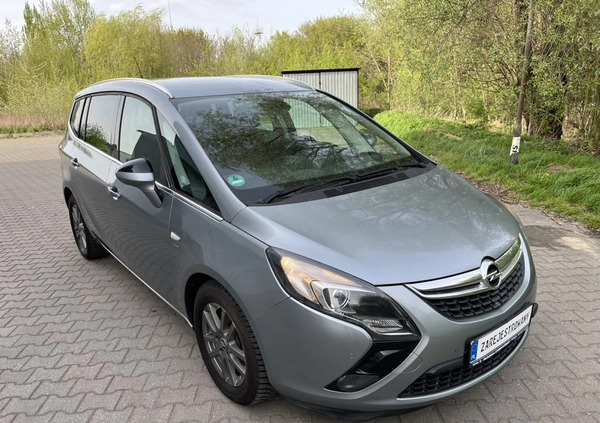 Opel Zafira cena 35900 przebieg: 197000, rok produkcji 2013 z Płock małe 211